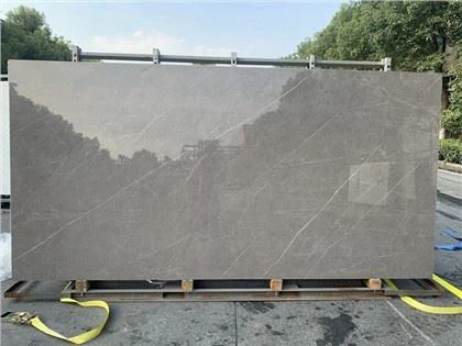 sivá kuchynská mramorová pracovná doska